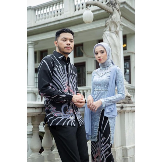 (Akita-hanna tunik tiffany blue) set couple kebaya wanita &amp; kemeja batik pria. kebaya wisuda kebaya kondangan kebaya lamaran bahan lace premium