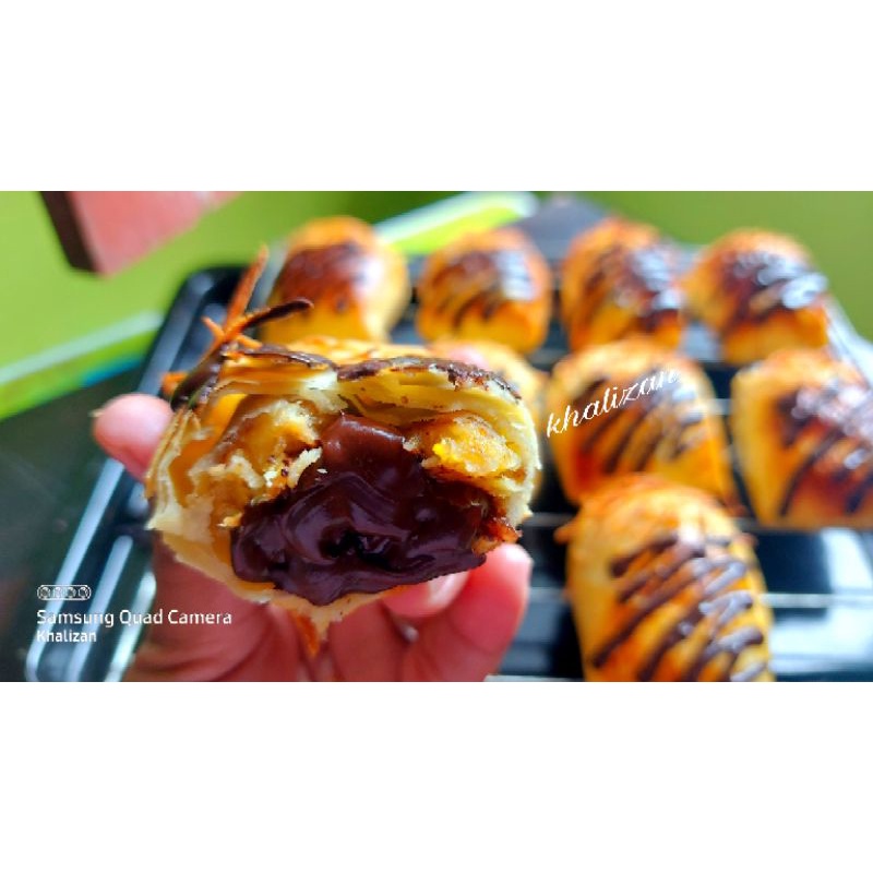 

Bolen Pisang coklat keju isi 6