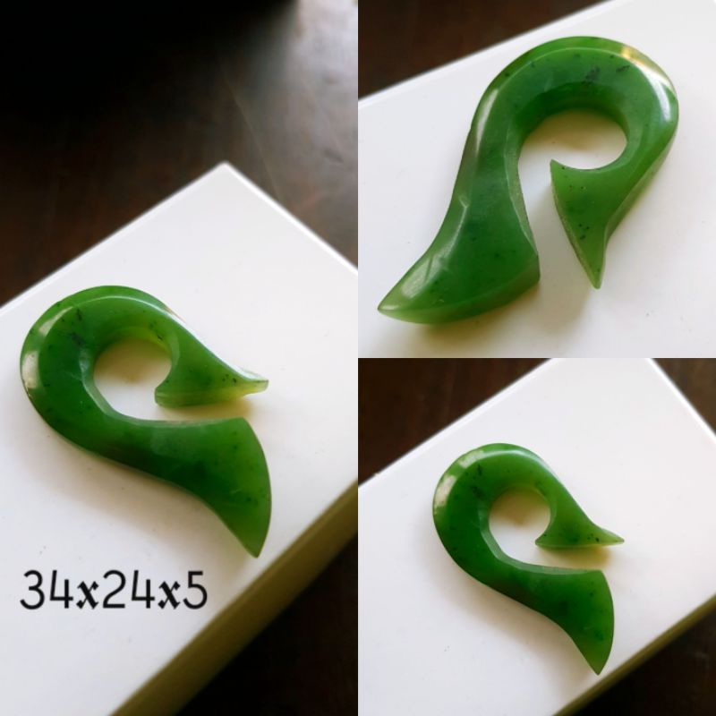 LIONTINE DARI BAHAN GIOK ACEH