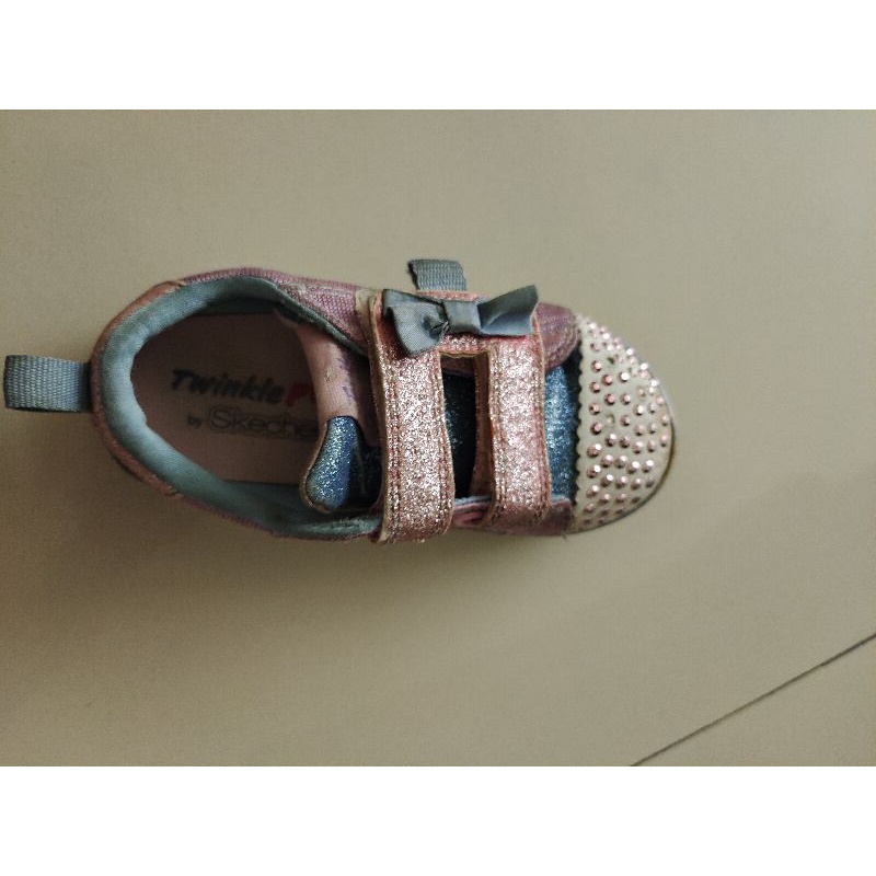 Skechers Kids sepatu lampu anak perempuan twinkle size 25 (preloved)