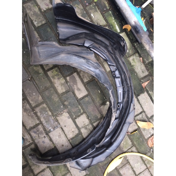 liner fender depan kijang Innova lama