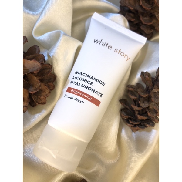 WHITE STORY BRIGHTENING FACIAL WASH