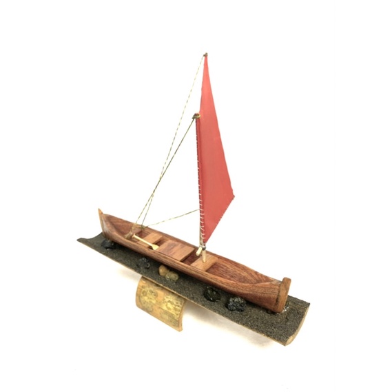 Miniatur Perahu Nelayan