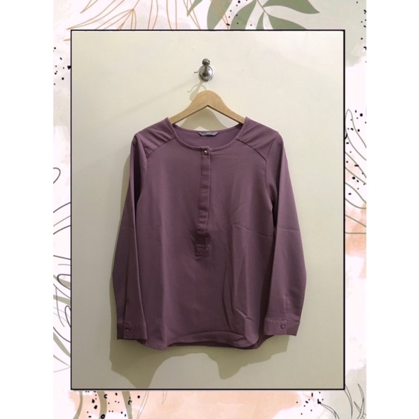 [PRELOVED] BLOUSE ATASAN WANITA LOOSE TOP ST YVES