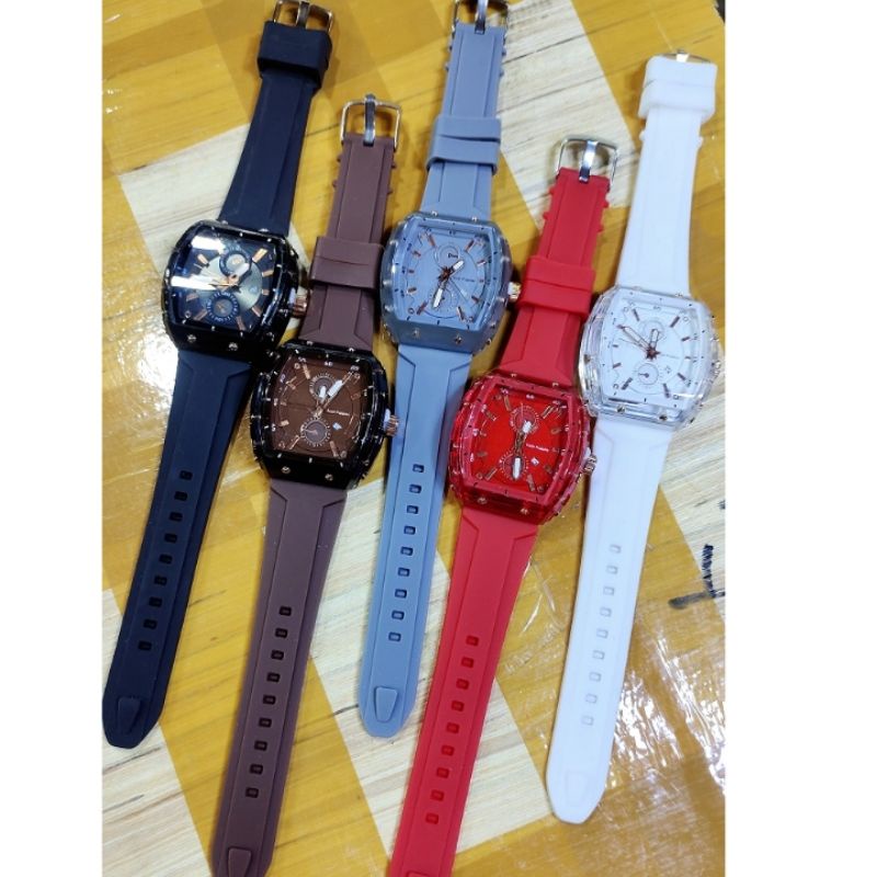 JAM TANGAN KARET PERSEGI