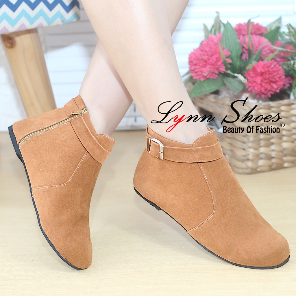 Lynn Boots Wanita Hak Datar BO21A - Coklat / Hitam