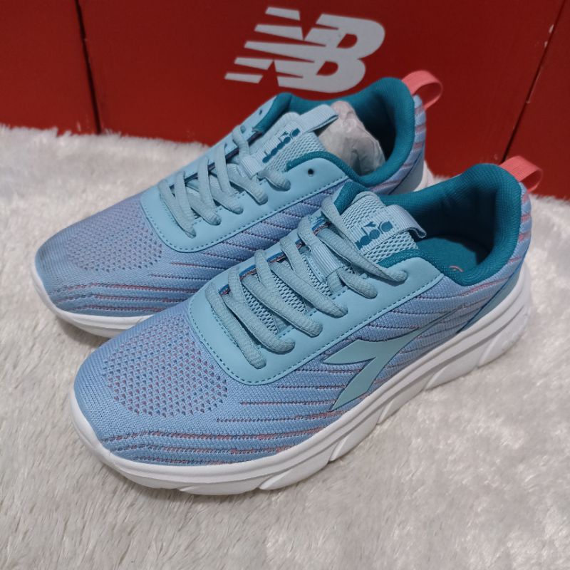 sepatu diadora empoli