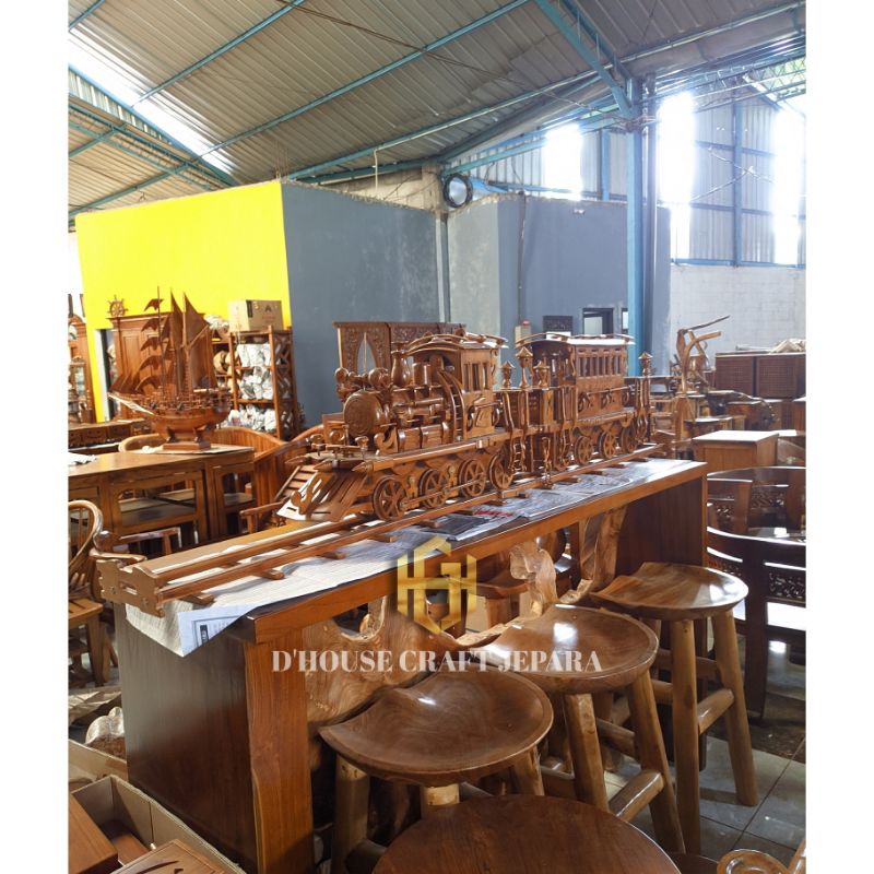 Miniatur Kereta Lokomotif Dari Kayu Jati Mewah/Kereta Gandeng DHCJ
