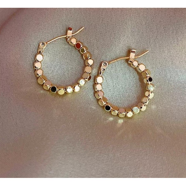 Anting bulat gaya korea