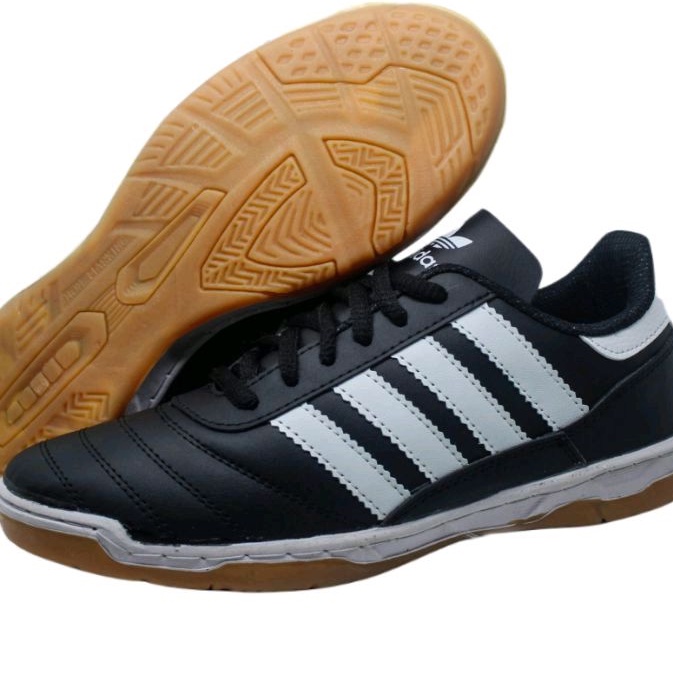 sepatu futsal full jahit outsol full karet anti licin