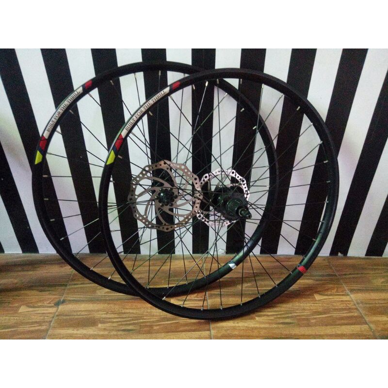 Wheelset 27.5er 32h QR-TA Bost Sixbold/centerlock Original Polygon Thrill United