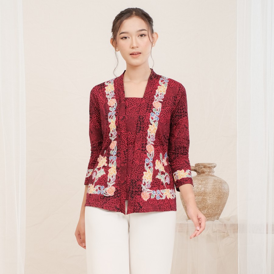 Kebaya Encim Batik Tanahan Lengan 7/8 Meradelima Merah Hitam