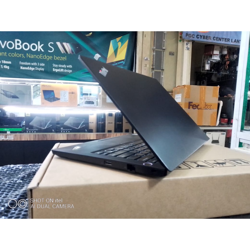 LAPTOP LEPTOP LE THINKPAD E14 TP00116A CORE I5 Gen10 SSD 256 GB + HDD 1 TB MEMORY RAM 16 GB 14 INC GENERASI BARU WINDOWS 10 SIAP PAKAI MULUS  BARU DI PAKAI BERAPA BULAN