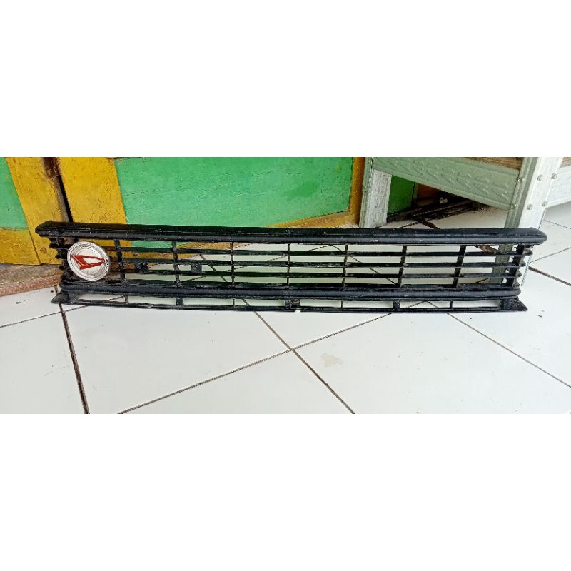 Gril Daihatsu Charade G10