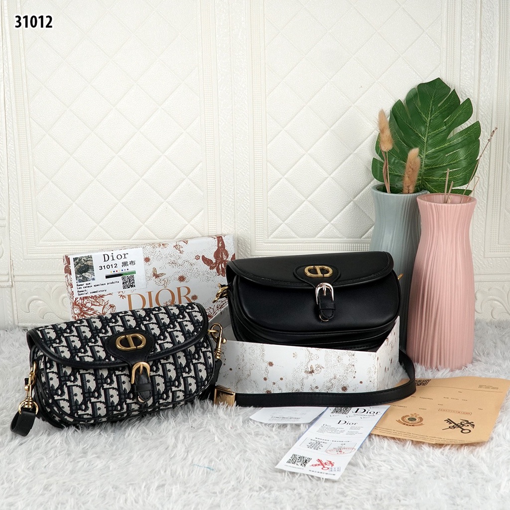 DR  East-West Bag Amber (with Box) 31012