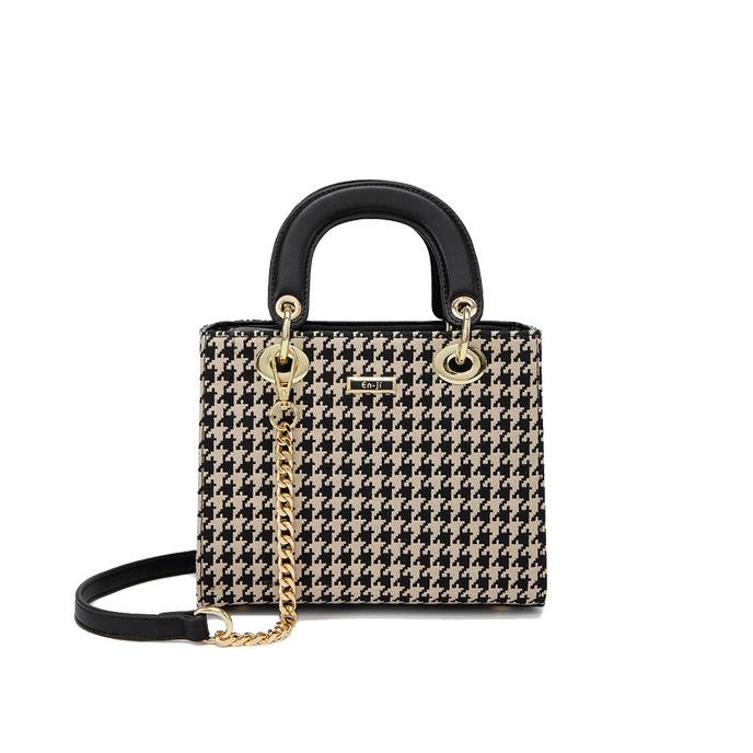 En-ji Haejin Handbag - Black