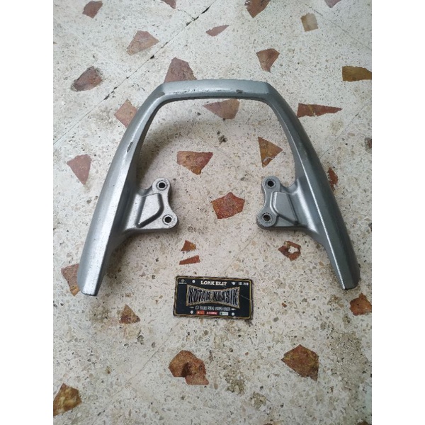 begel behel honda megapro mono