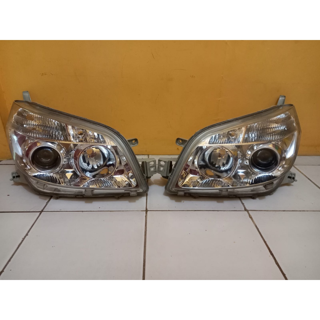 Head Lamp Toyota Rush 2012