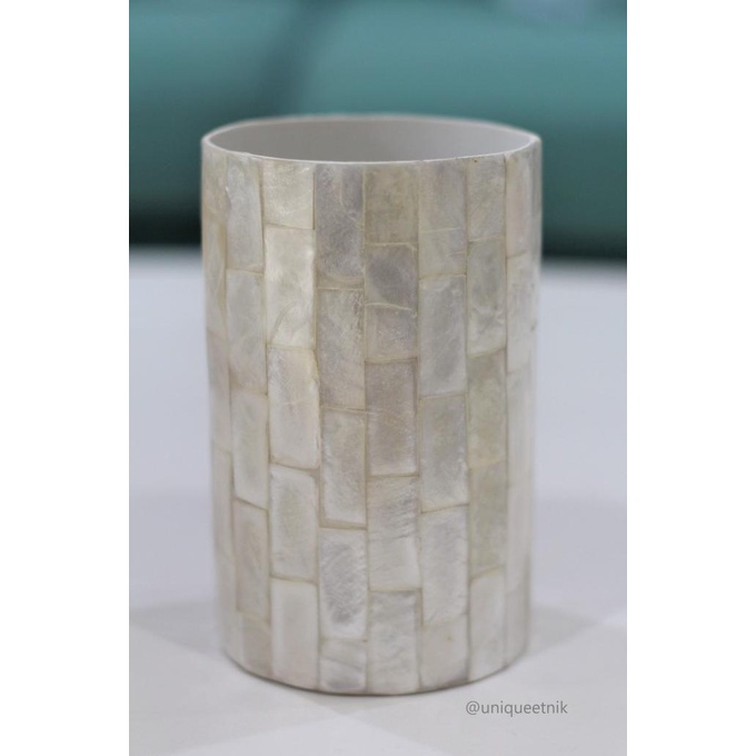 

Tempat Penyimpanan Pena / Tempat Pensil Kerang / Gelas Sisir