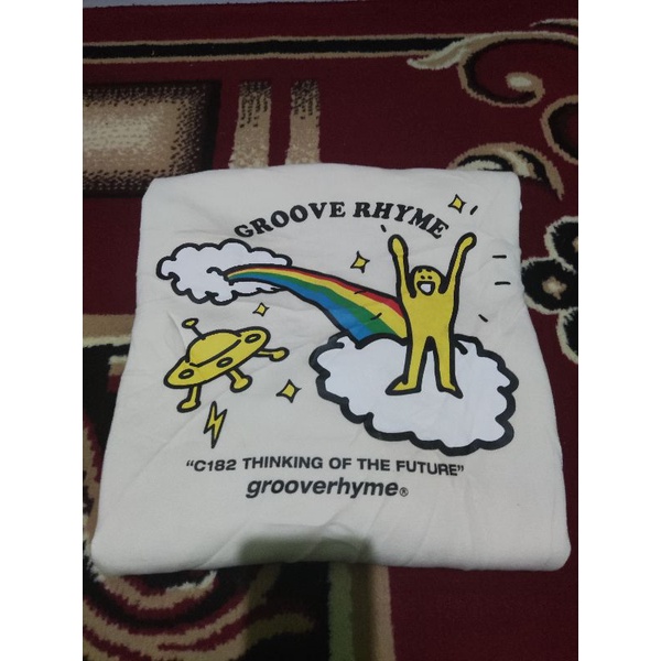 crewneck groove rhyme second