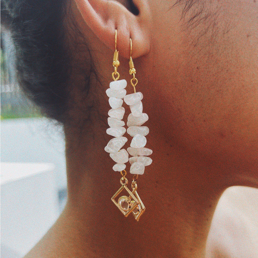 Roze quartz gemstone earrings with zirconium pendant