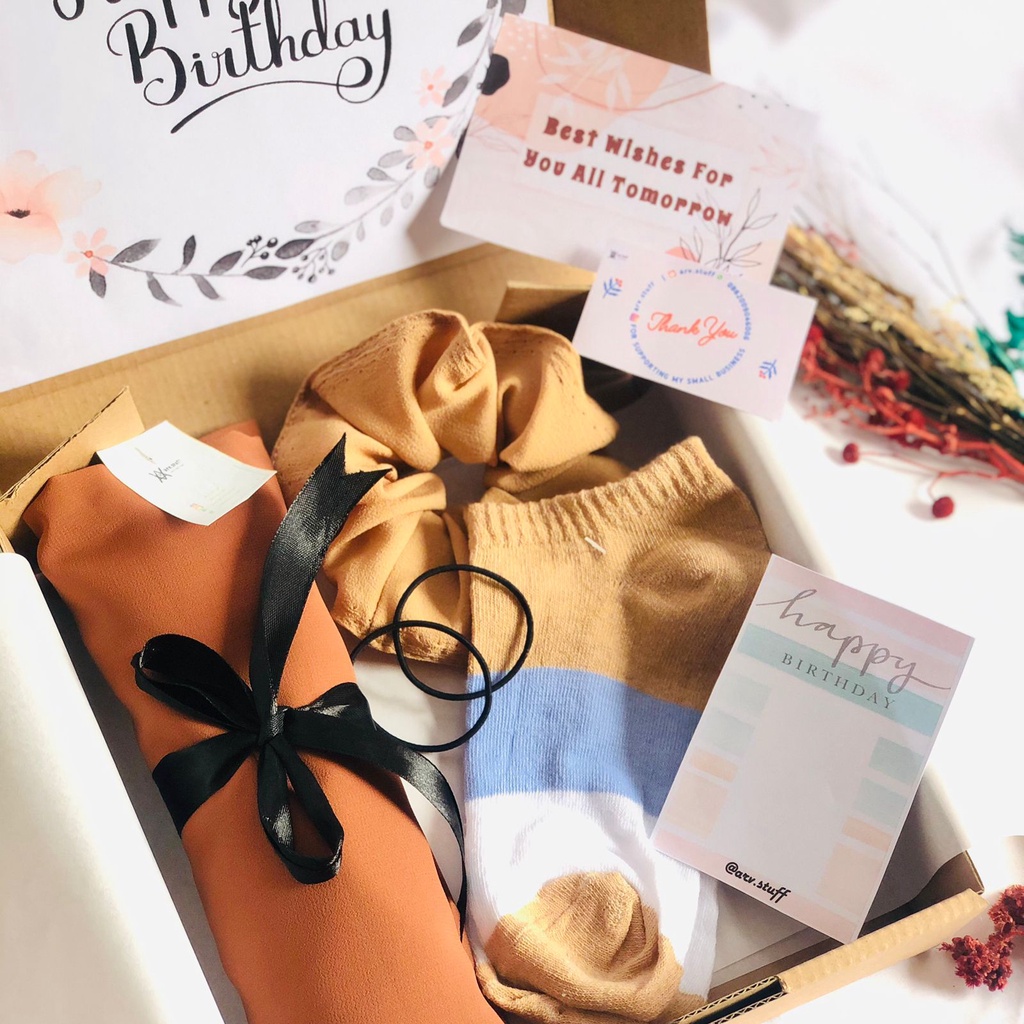 HAMPERS HIJAB WARNA / Hampers hadiah wisuda kado wedding pernikahan gift box parcel termurah mothers day hari kasih sayang romantis valentine day kerudung murah nikahan alat sholat hadiah hari raya murah viral termurah