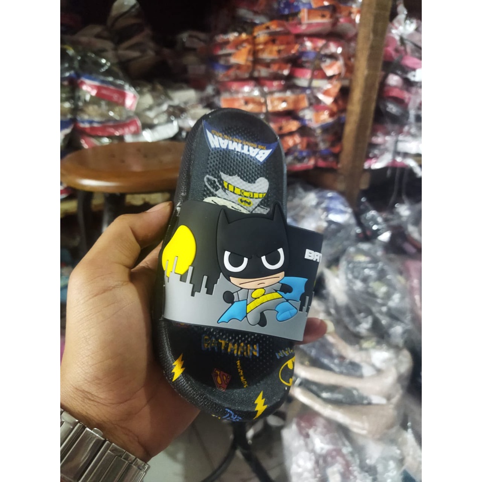 Sandal selop anak laki-laki motif batman bahan pcu 2101-S (24-35) Sandal anak terlaris