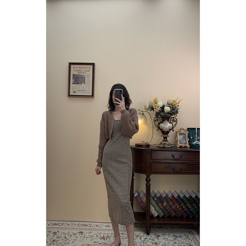 Suhao one-piece suit musim semi baru gaya ringan dan akrab wanita Hong Kong rasa manis setelan rok wewangian kecil gaya suspender gaun dua potong set