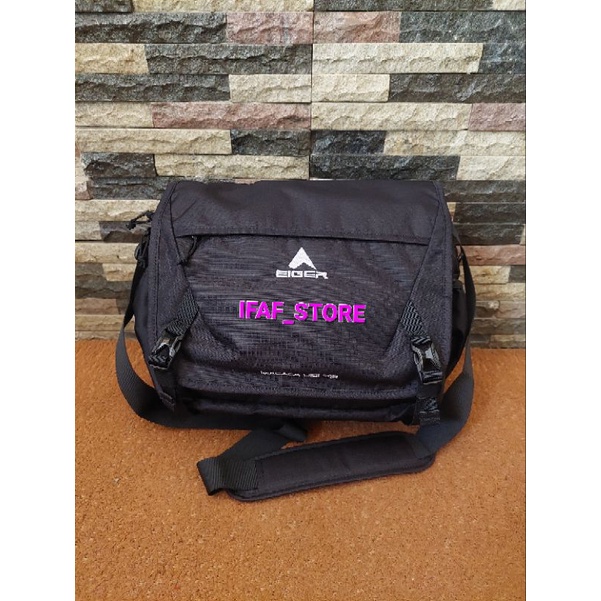 Tas Slempang Eiger1989 Macaca digi S18 Laptop