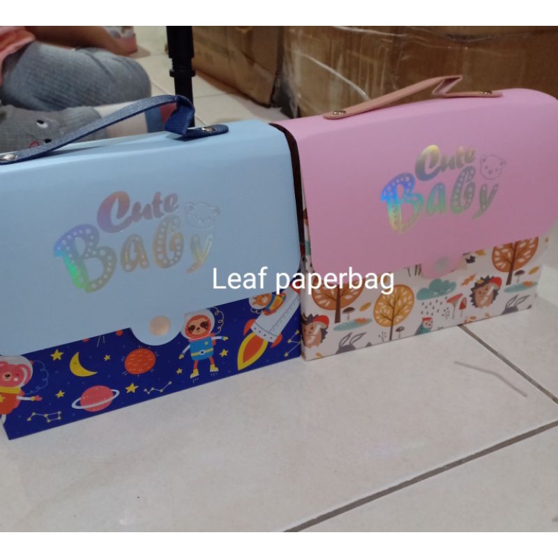 

Paperbag ulang tahun anak ultah goodie bag birthday anak hampers hantaran hadiah souvenir murah tebal mewah laki perempuan bingkisan kotak snack tas snack tas jinjing suitcase koper