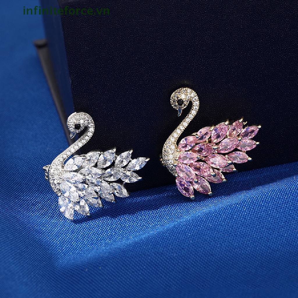 [INVN] Fashion Kristal Angsa Bros Berlian Imitasi Hewan Bros Untuk Wanita Gaun Kerah Pin Perhiasan Perjamuan Cubic Zirconia Brooch Pin [VN]