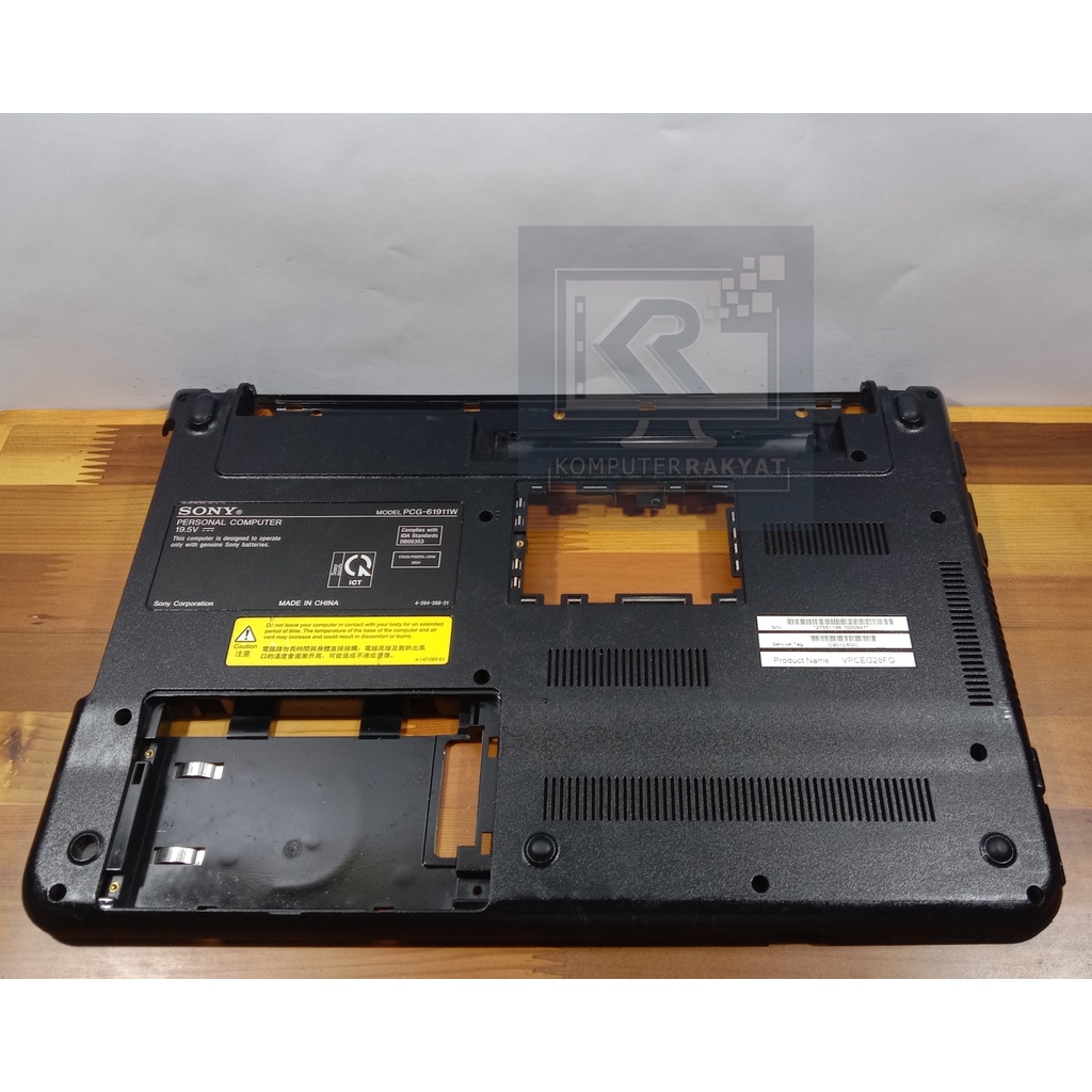 Casing Bawah Bottom Case Laptop Sony Vaio PCG-61911W