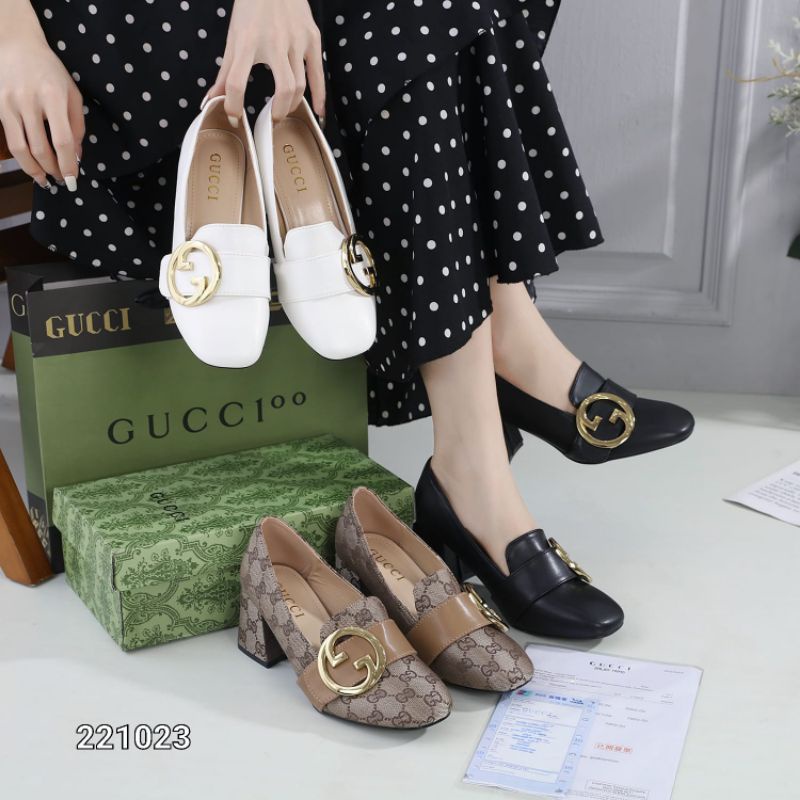 MUST HAVE HIGH BLOCK HEELS LEATHER SEMI ORI WITH PAPERBAG 221023