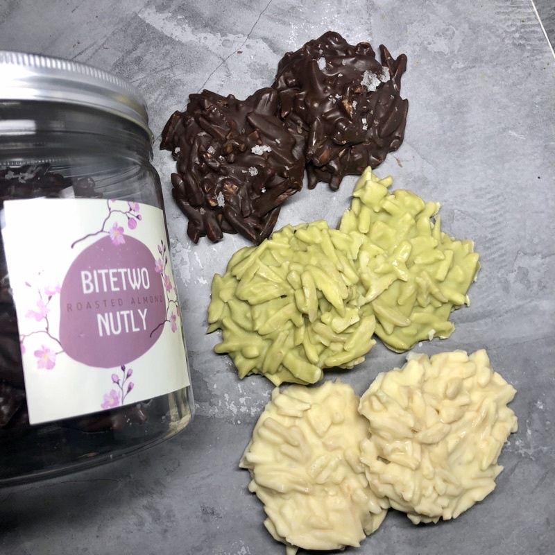 

Almond Bites covered with Dark Chocolate / Matcha 200gr