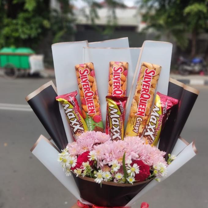 HAND BOUQET BUKET BUNGA SEGAR COKLAT HTYJ695464Y