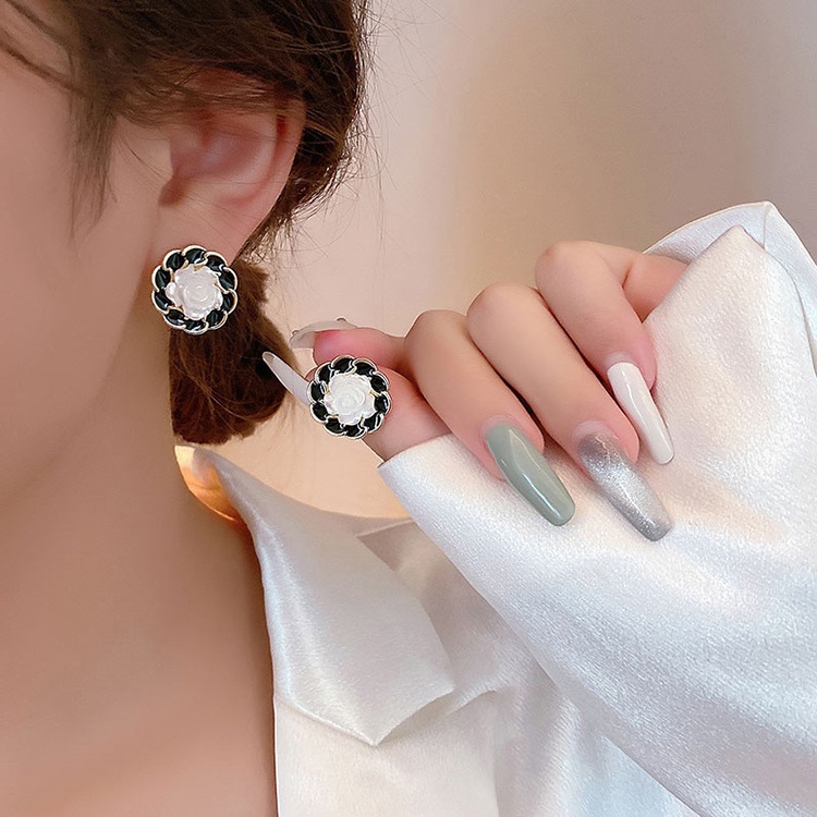 YEEZII Anting Tulip Mutiara Elegan Untuk Wanita Manis Kristal Busur Busur Anting Aksesoris Perhiasan