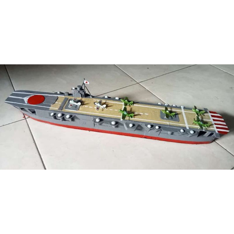 miniatur kapal induk ijn kaga