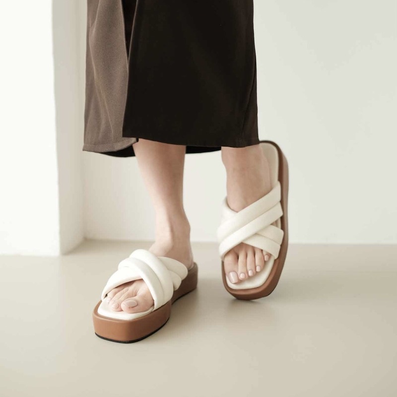 [DEAR SOLE] YURY PLATFORM SANDALS