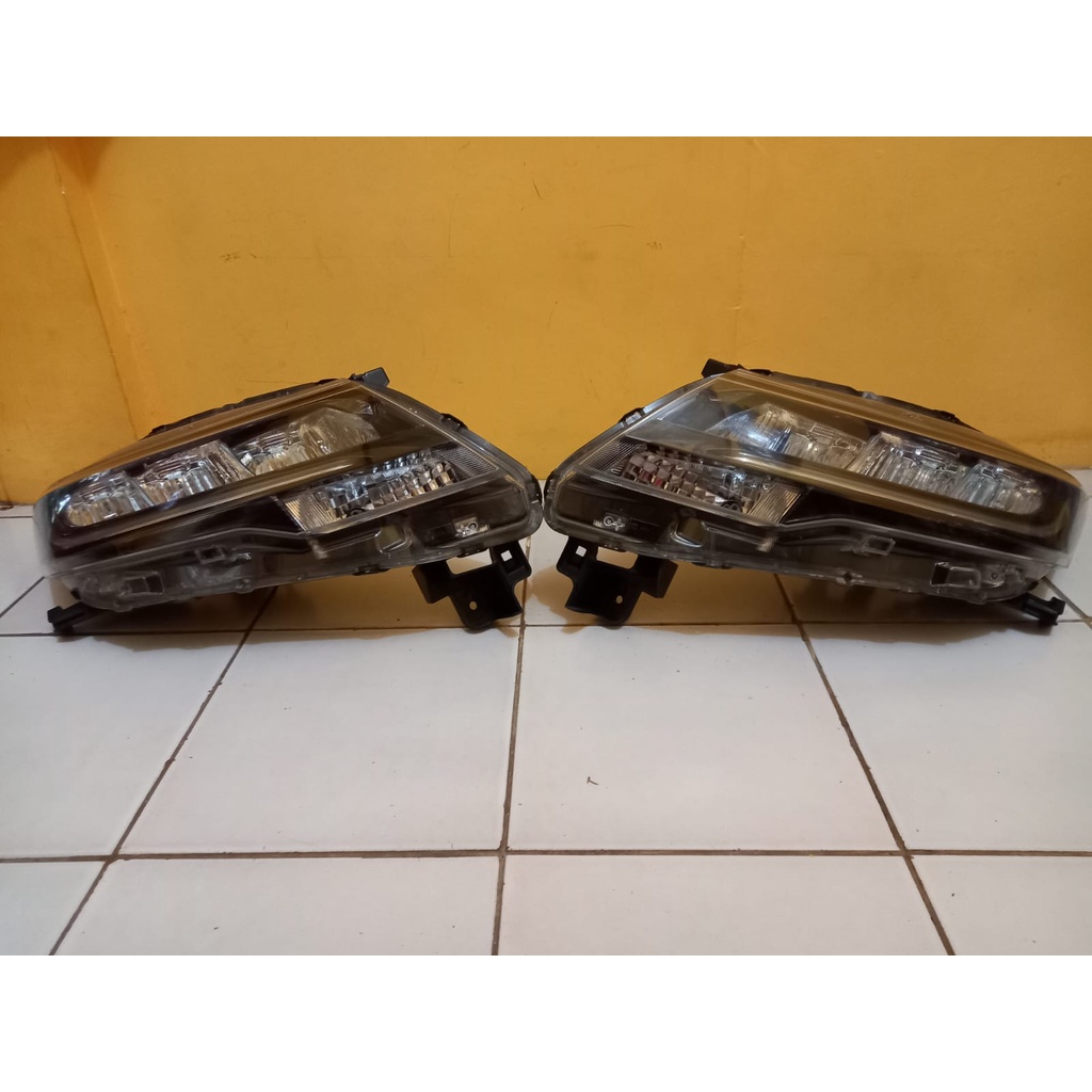 Head Lamp Toyota Rush 2019 - 2021