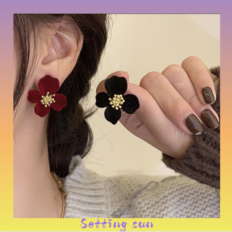 anting-anting wanita Musim gugur musim dingin bunga beludru erring desain mewah   temperamen kelas atas TN