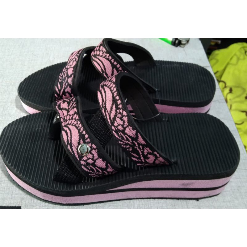 SANDAL MADURA SPON KUAT BISA PESAN SESUAI SELERA WARNA &amp; MOTIF/UKURAN PRODUKSI SENDIRI