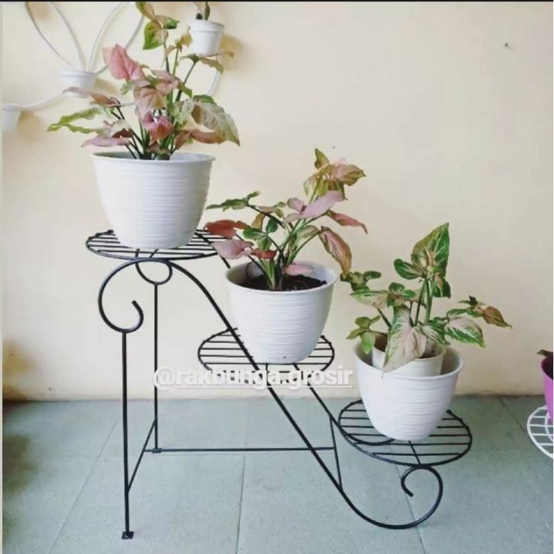 Standing rak pot bunga model sepatu