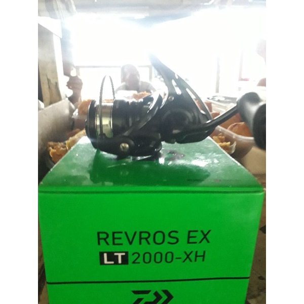 reel daiwa revros EX LT 2000 XH