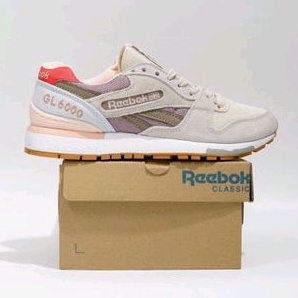 SEPATU REEBOK GL 6000 WOMEN'S .