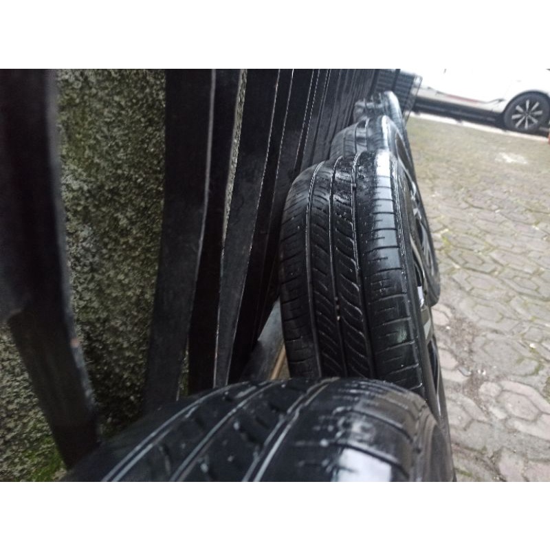 4 velg R14 PCD 100+Ban 175/65 80% Agya ayla calya sigra karimun atoz visto datsun classy charade