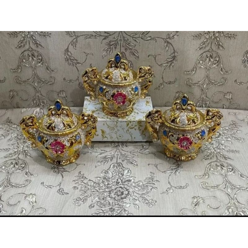 Toples Pajangan Antik