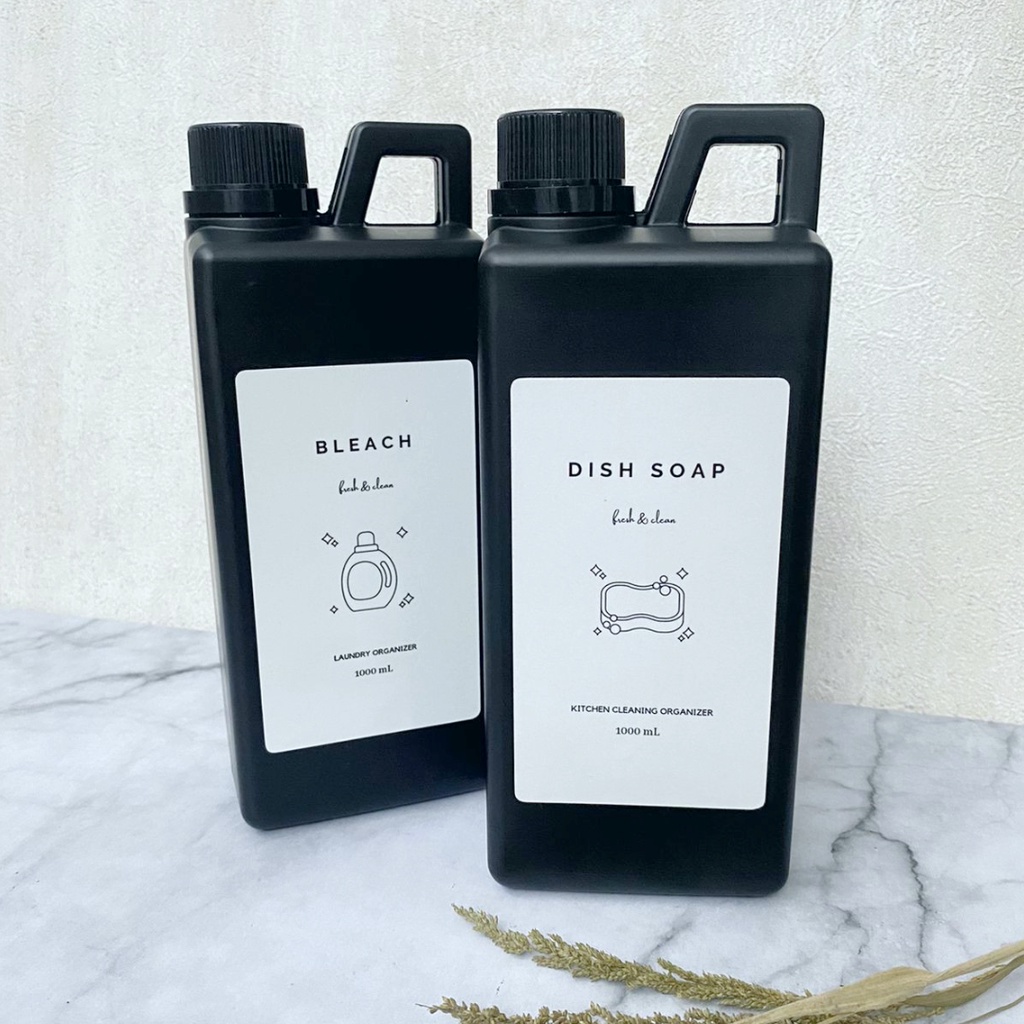 Refill Botol Sabun Jerigen Hitam Jerrycan Laundry Minimalis 1 Liter - Stiker Gambar