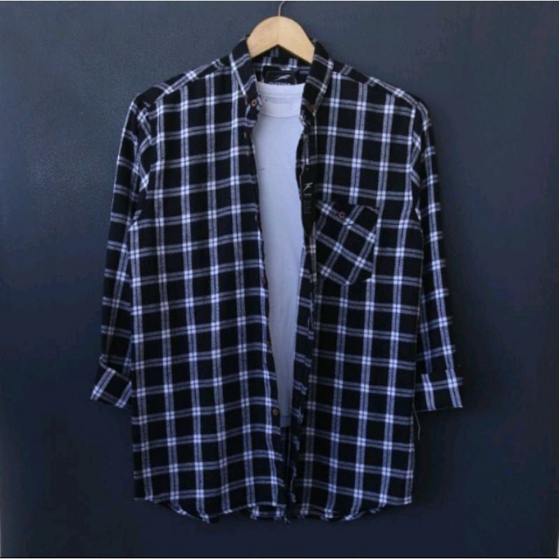 Kemeja Flanel Motif Hitam Garis Putih Terbaru Yang Hits Kekinian Bisa Di Pake Cowok Cewek Bahan Flan