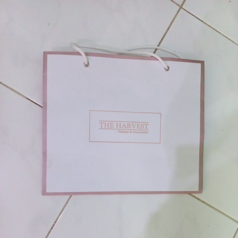 

Kantong paper bag the harvest patissier & chocolatier