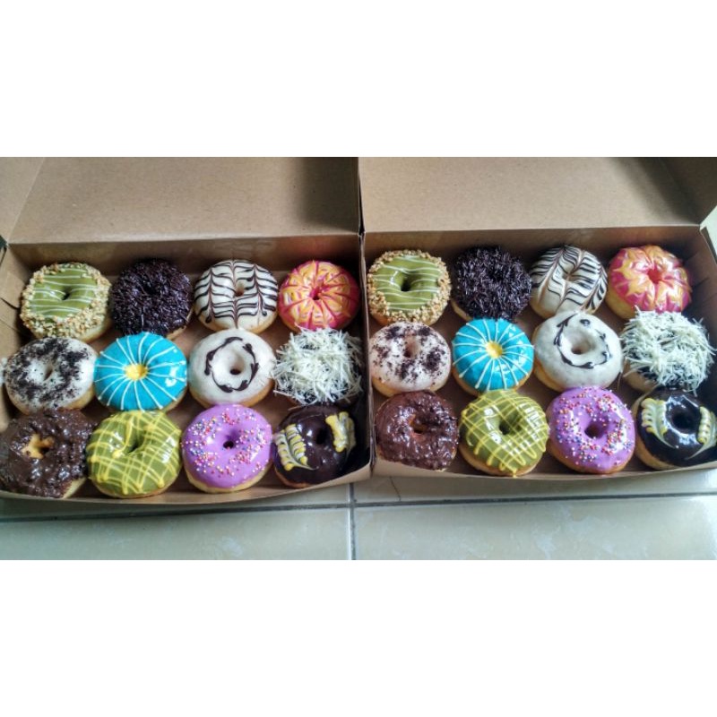 

Donat Aneka Topping